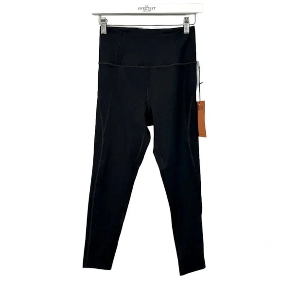 Girlfriend Collective Black Inside Pocket Leggings Size Small NWT - Picture 1 of 10